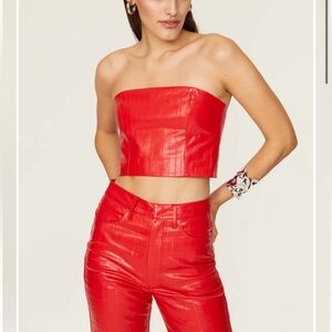 Emili Top
ROTATE Birger Christensen